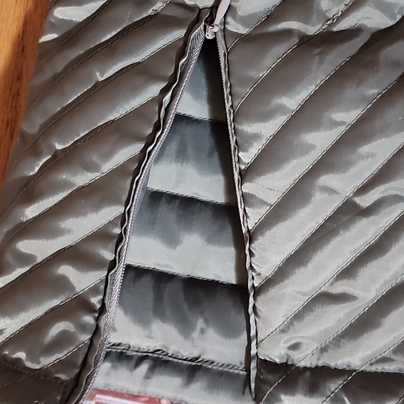 NEW Keren Hart Vest - Picture 7 of 10